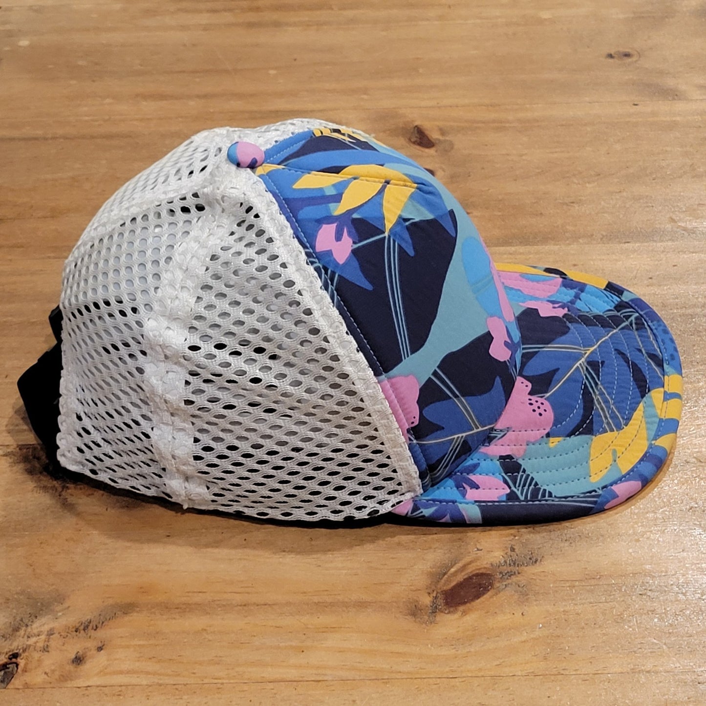 Patagonia Duckbill Trucker Hat Hawaiian Aloha Floral Mesh Run Surf Cap OSFM Blue