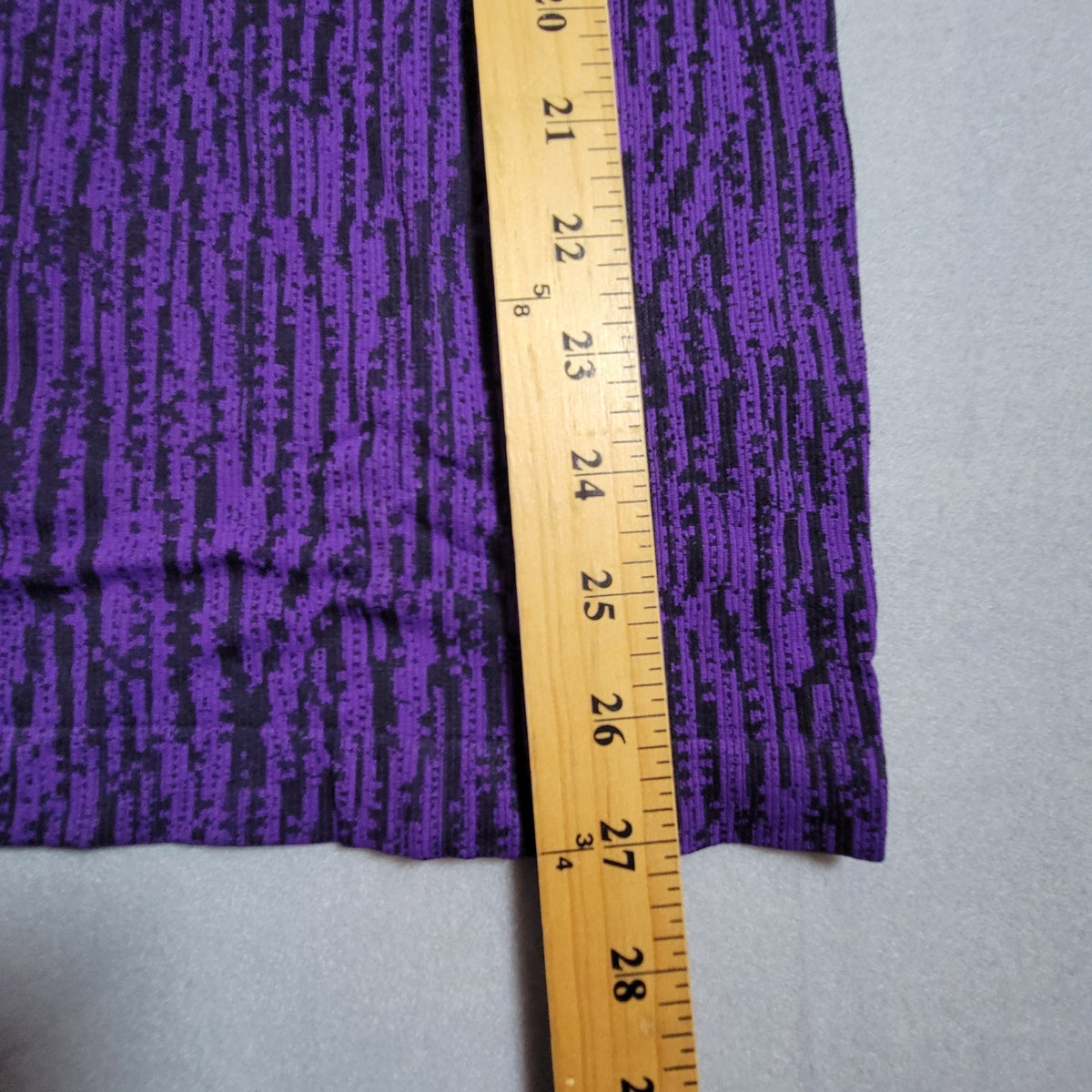 Athleta Flurry Elemental Turtleneck Top Base Layer Long Sleeve Purple Thumbholes