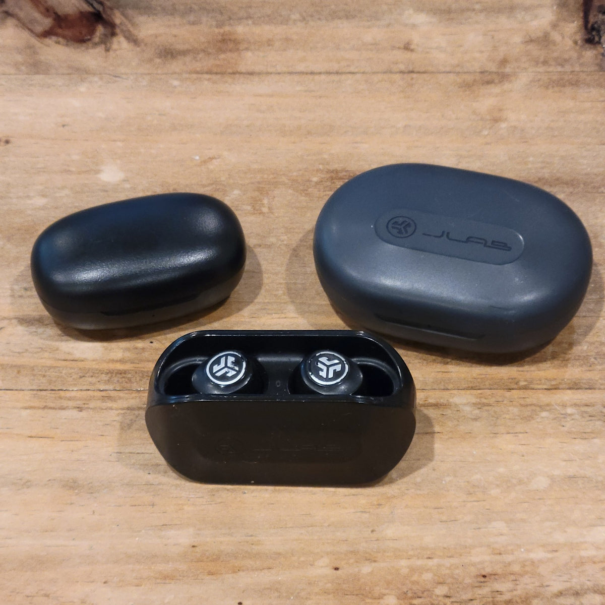 Lot of 3 Bluetooth Wireless Earbuds Jlab Go Sport Jlab Go Air Onn