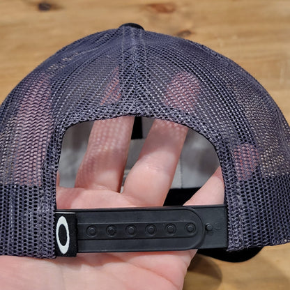 Oakley Snapback Hat Cap Mesh Back Trucker Black O Logo Patch One Size