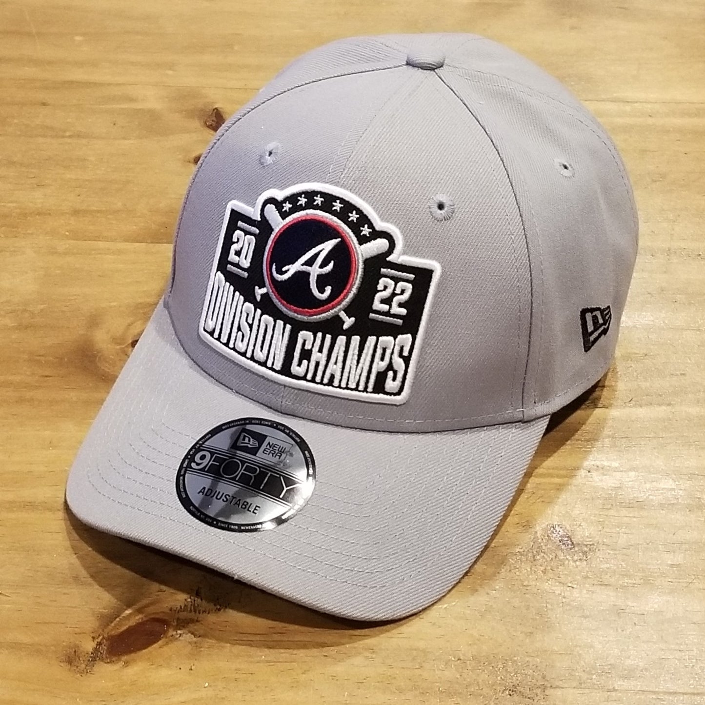 Atlanta Braves Hat New Era Snapback 2022 Division Champions Gray One Size MLB