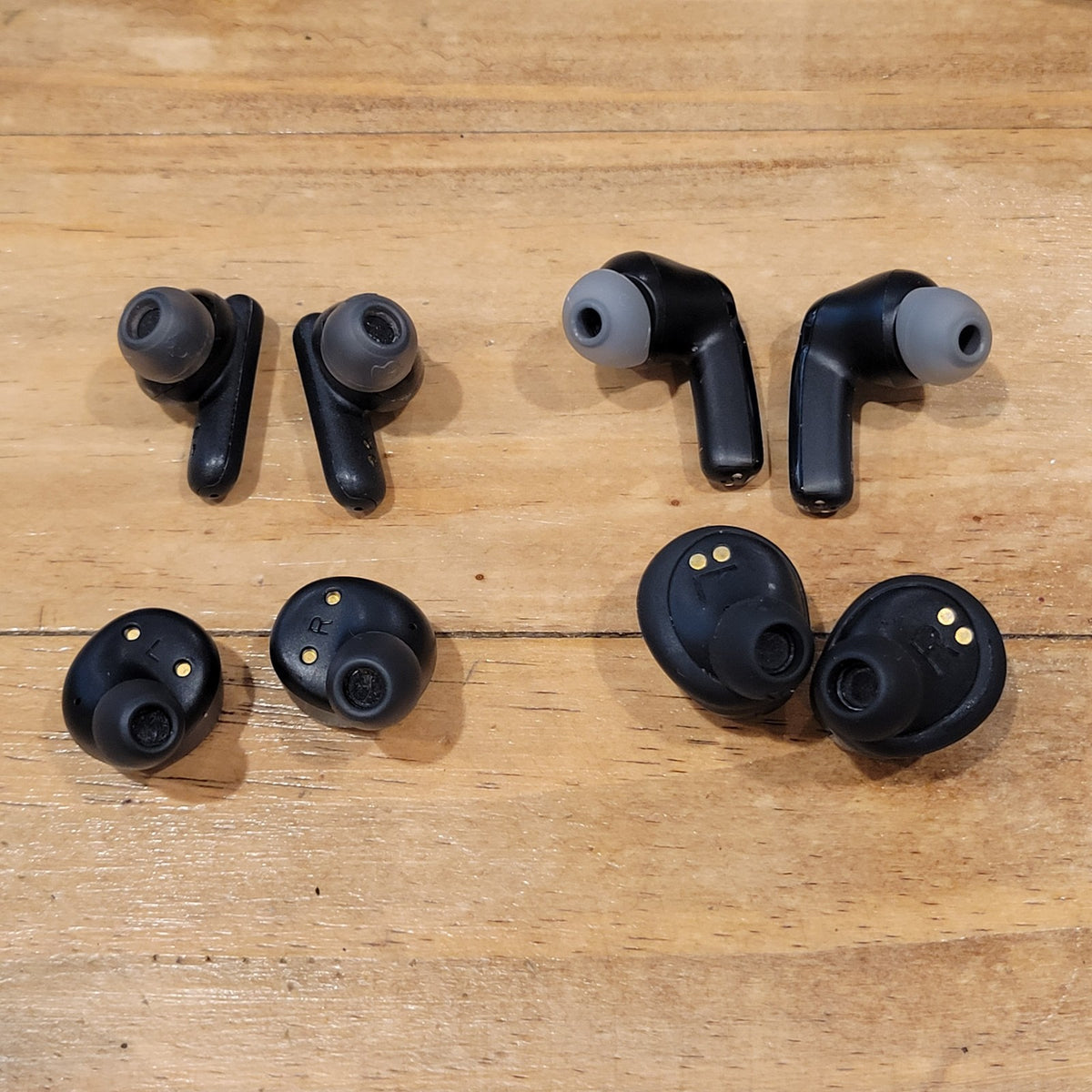 Lot of 4 Earbuds Skullcandy Smokin Buds Jlab Jbuds Tozo NC2 ONN