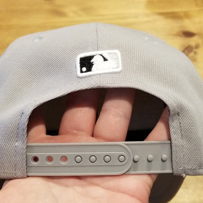 Atlanta Braves Hat New Era Snapback 2022 Division Champions Gray One Size MLB