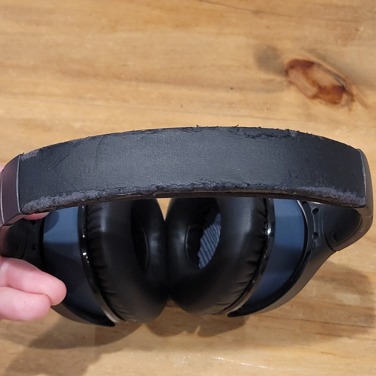Bose SoundLink Around Ear Wireless Headphones AE2 Black Blue Tested Working 1136