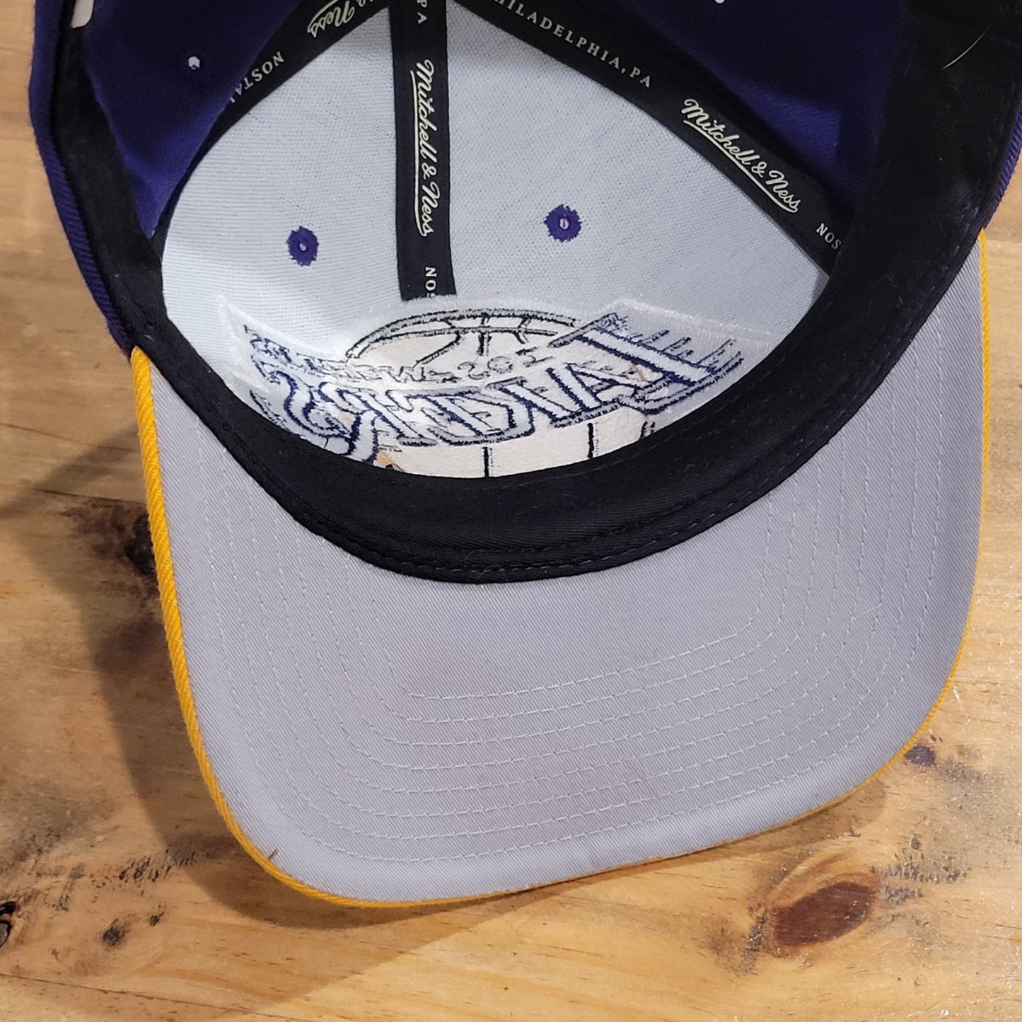 Los Angeles Lakers Hat Mitchell & Ness Big Logo Embroidered Retro HWC Wool Blend