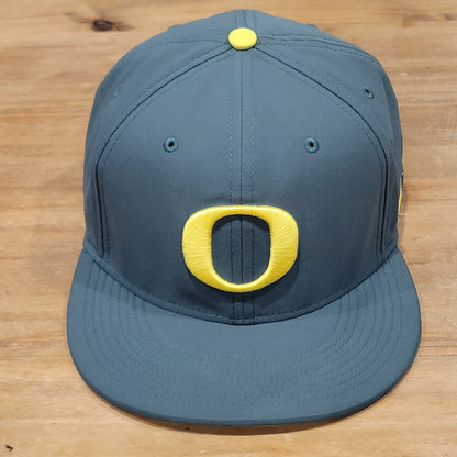 Oregon Ducks Nike True Hat Size 7 3/8 Fitted Baseball Green Swoosh