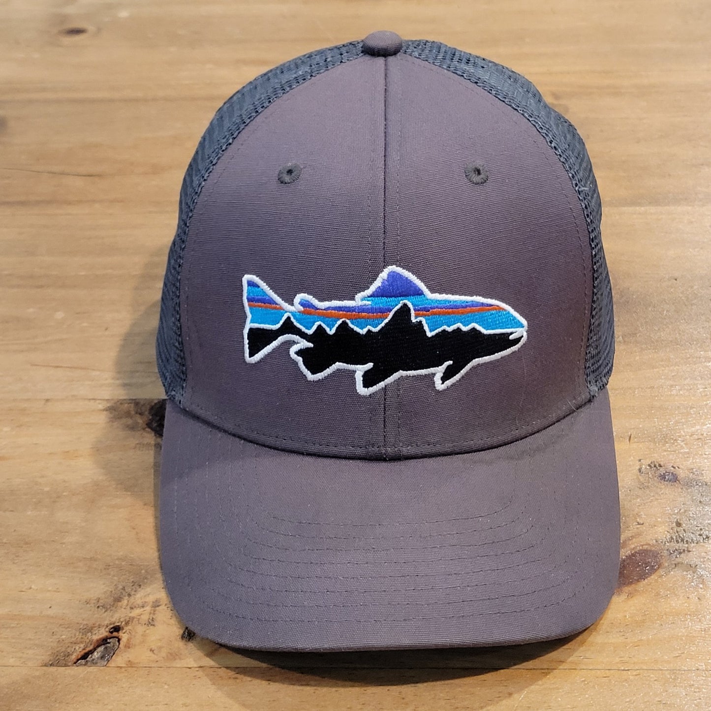 Patagonia Hat Cap Snapback Fish Trout Fitz Roy Trucker Mesh Back Gray One Size