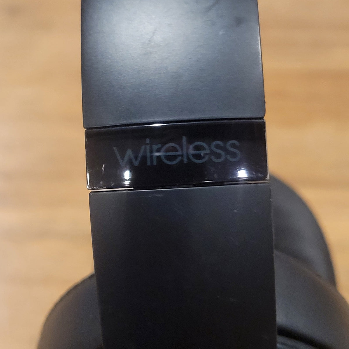 Beats Studio3 Wireless Noise Cancelling Over-Ear Headphones Black MQ562LL/A 1147