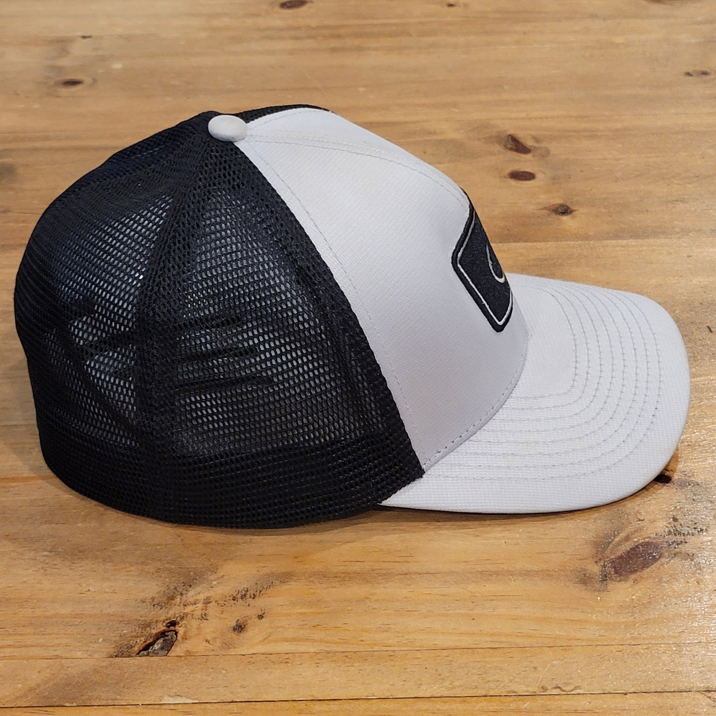 Avid Fishing Hat Cap Size L/XL Flex Stretch Fitted Hook Logo Gray Black Fish