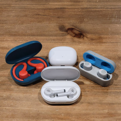 Lot of 4 Wireless Bluetooth Earbuds Skullcandy Jib Jlab Sport Onn Multicolor