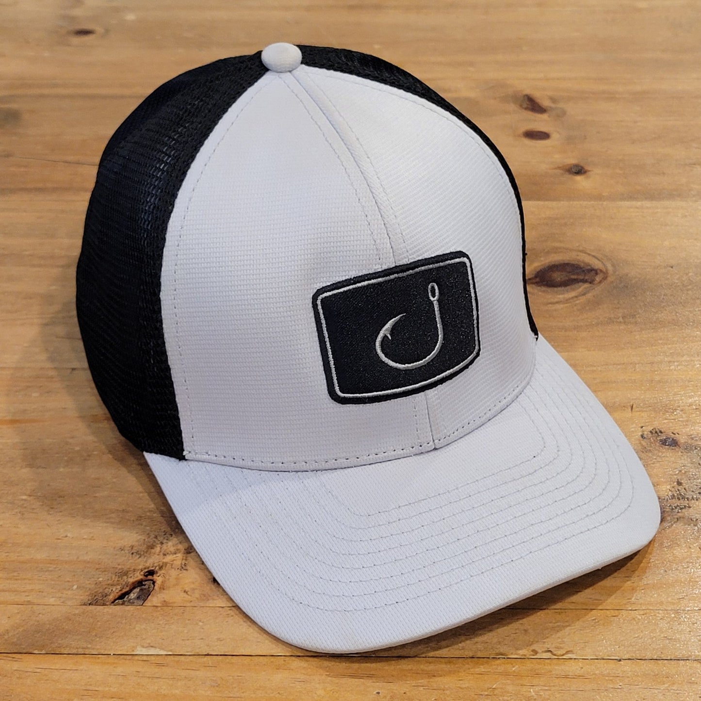Avid Fishing Hat Cap Size L/XL Flex Stretch Fitted Hook Logo Gray Black Fish
