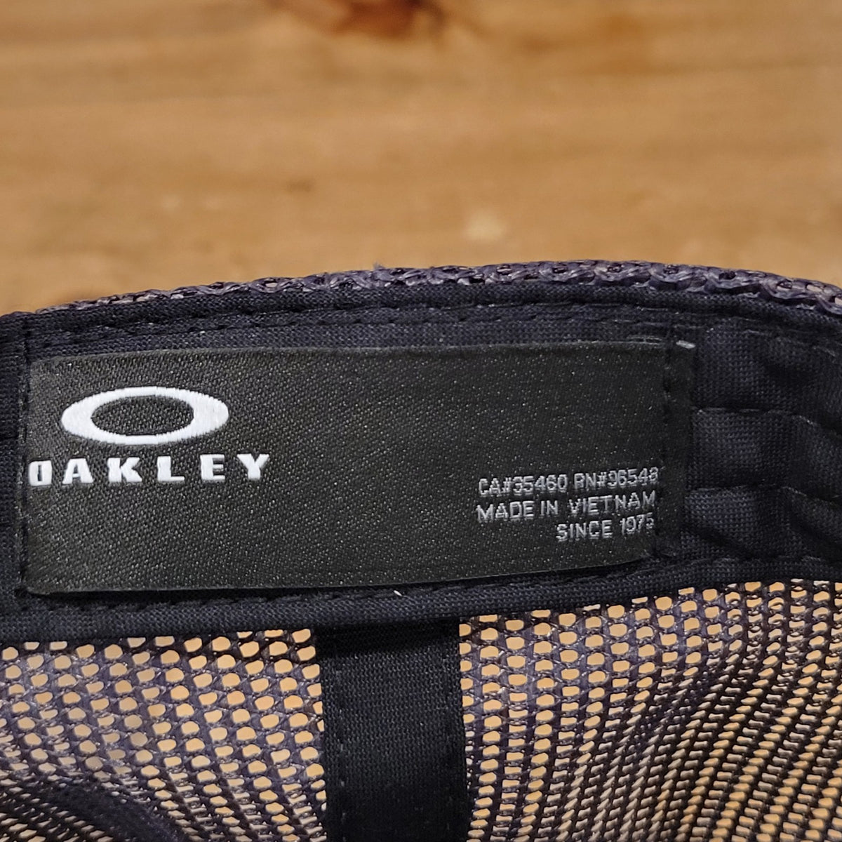 Oakley Snapback Hat Cap Mesh Back Trucker Black O Logo Patch One Size