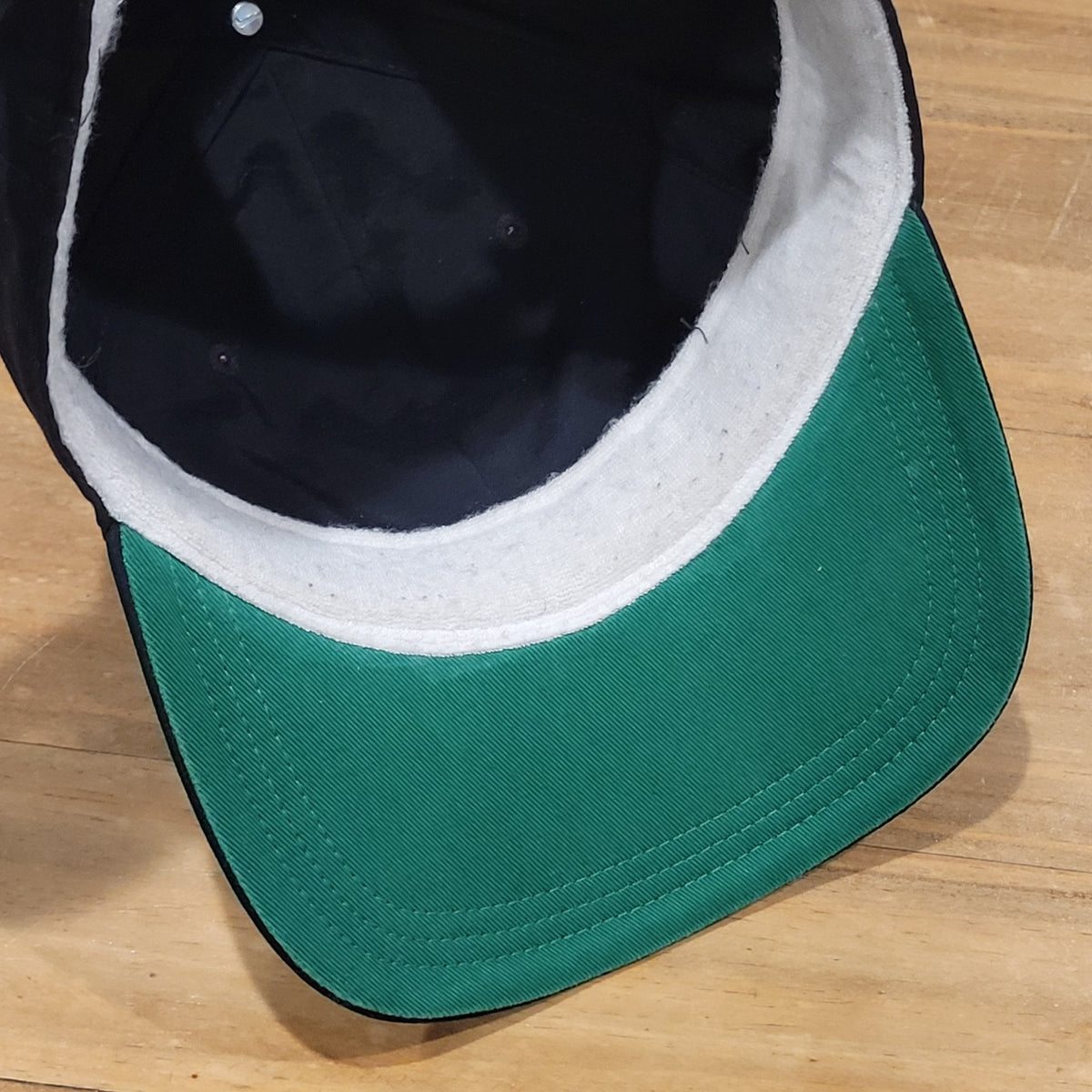 Nike Air Pro Snapback Hat Cap Black White Classic Embroidered Swoosh Logo Mens