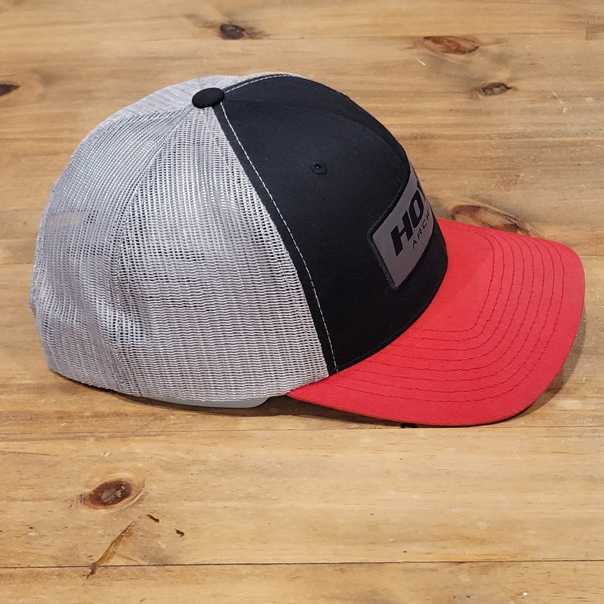 Hoyt Archery Hat Snapback Black Red Gray Patch Bow Hunting Hunter Trucker