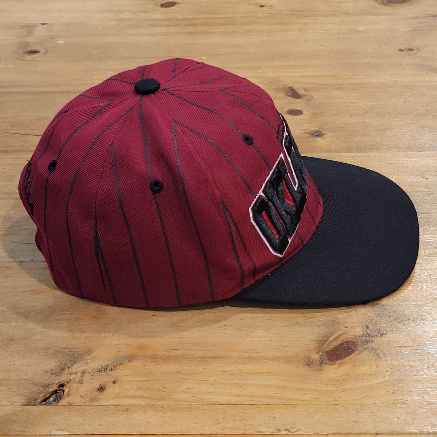 Vintage Oklahoma Sooners OU Red Black Pin Stripe 90s Y2K Snapback Hat Cap