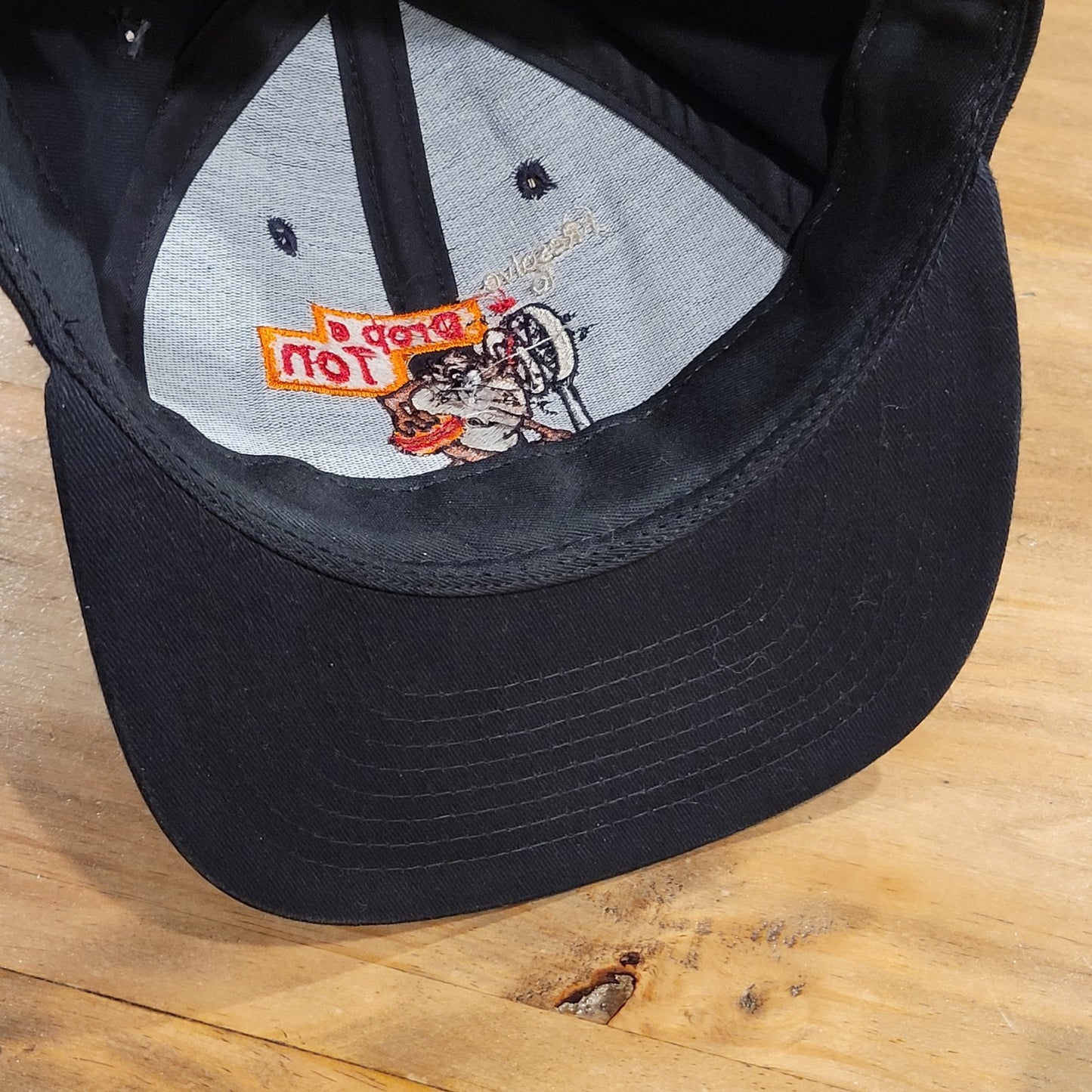 Vintage Taz Hat Snapback Black Drop a Ton Weight Funny Tasmanian Devil 1996 NOS
