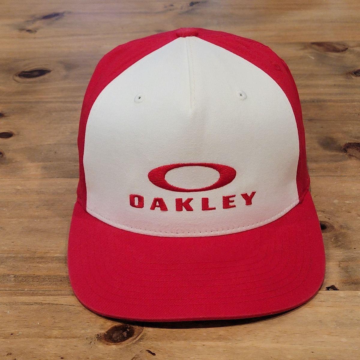 Oakley Hat Cap Snapback Red White One Size 110 Flex Adjustable