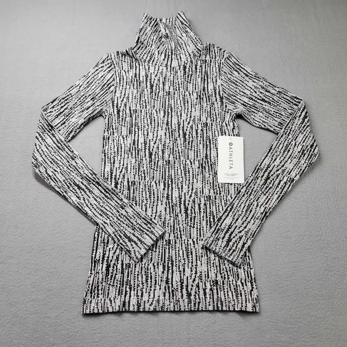 Athleta Flurry Elemental Turtleneck Top Base Layer Long Sleeve Womens Thumbholes