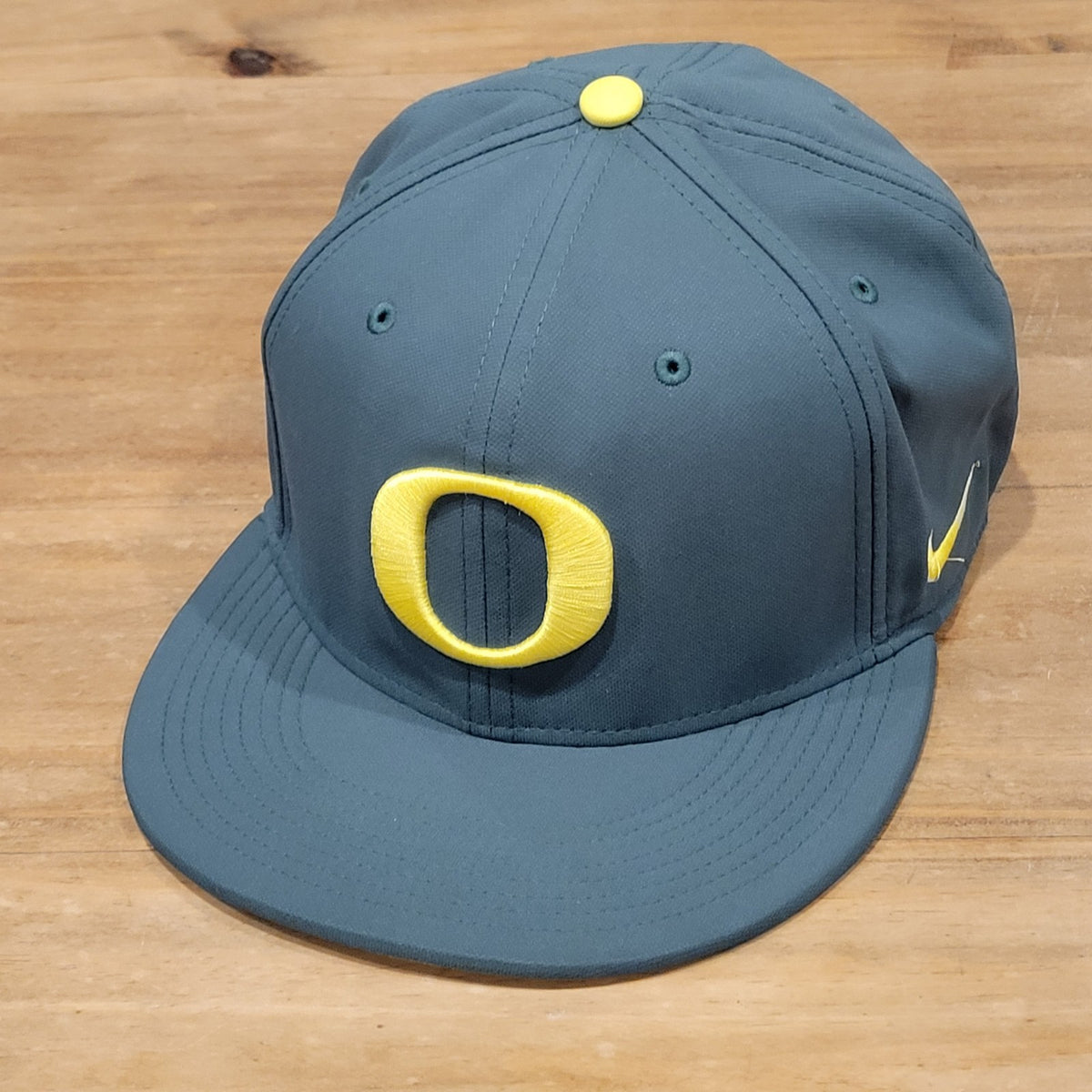 Oregon Ducks Nike True Hat Size 7 3/8 Fitted Baseball Green Swoosh