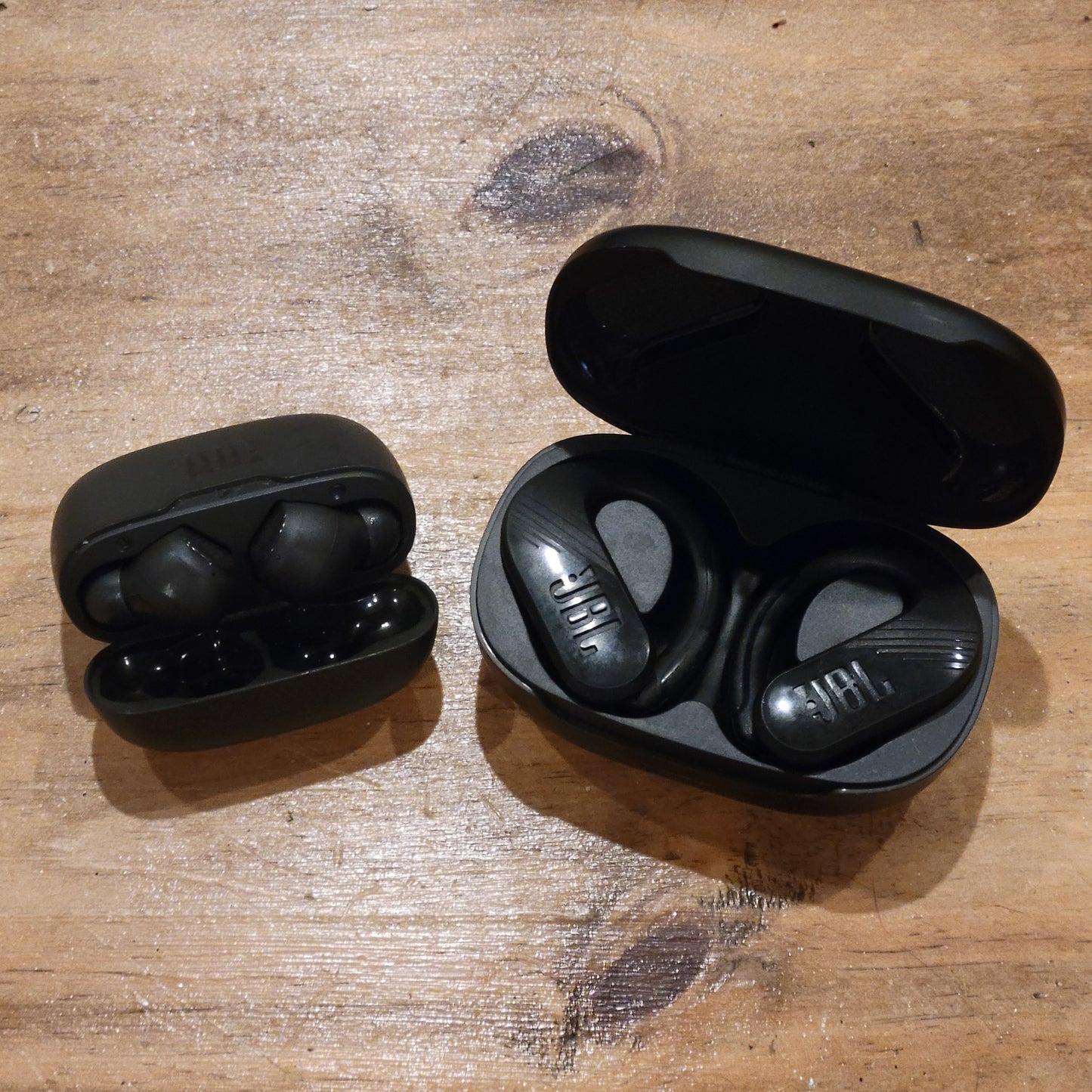 JBL Bundle Endurance Peak 3 & Vibe Beam Earbuds.